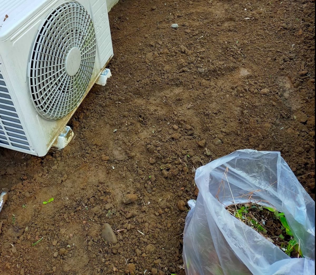 土の捨て方は自治体により違う!土を捨て地面の高さを合わせる